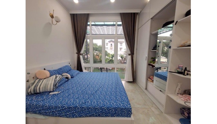 Căn Gốc 4 Tầng Mặt Tiền 90m2 Gần Hoàng Diệu 2, Linh Trung, Thủ Đức